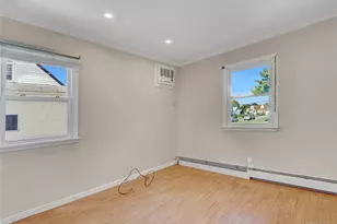 123 Cottage Blvd, Hicksville, NY 11801 - Photo 17