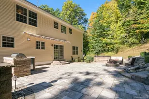 8 Woodland Dr, Wappingers Falls, NY 12590 - Photo 35