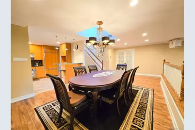 54 Acorn Ponds Drive #271, Roslyn, NY 11576 - Photo 21