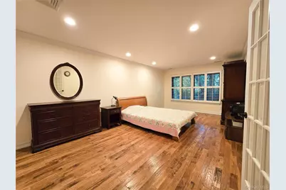 54 Acorn Ponds Drive #271, Roslyn, NY 11576 - Photo 9