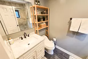 54 Acorn Ponds Dr, Roslyn, NY 11576 - Photo 13