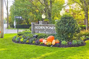 54 Acorn Ponds Dr, Roslyn, NY 11576 - Photo 3