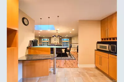 54 Acorn Ponds Drive #271, Roslyn, NY 11576 - Photo 17