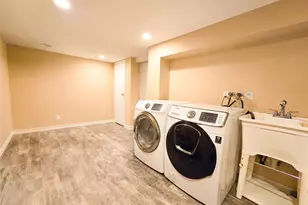 54 Acorn Ponds Dr, Roslyn, NY 11576 - Photo 33