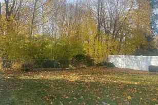 211 Mineola Ave, Carle Place, NY 11514 - Photo 13