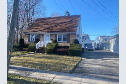 211 Mineola Avenue, Carle Place, NY 11514 - Photo 1