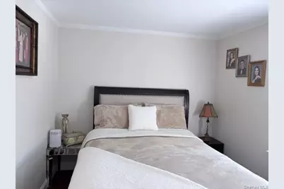 7818 65th Street, Glendale, NY 11385 - Photo 15