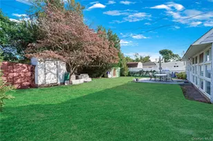 71 Chimney Ln, Levittown, NY 11756 - Photo 13