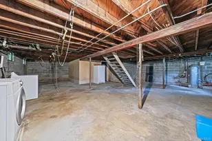 175 Pleasant St, Ronkonkoma, NY 11779 - Photo 31