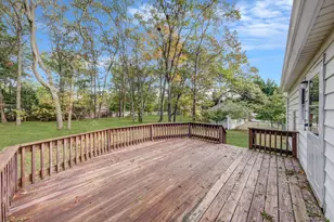 175 Pleasant St, Ronkonkoma, NY 11779 - Photo 5