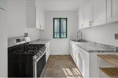 1700 Metropolitan Avenue #4F, Bronx, NY 10462 - Photo 1