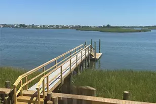 3505 Bay Front Dr, Baldwin, NY 11510 - Photo 3