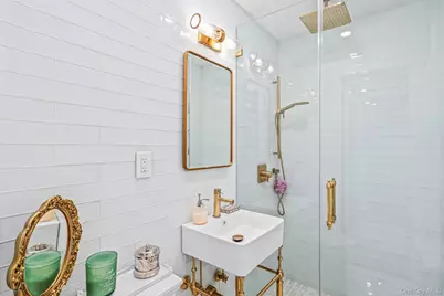 40 Schenck Avenue #1L, Great Neck, NY 11021 - Photo 13