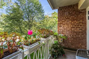 40 Schenck Ave, Great Neck, NY 11021 - Photo 17