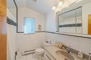 1048 Windermere Rd, Franklin Square, NY 11010 - Photo 19