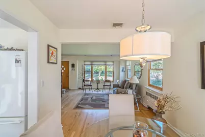 1048 Windermere Road, Franklin Square, NY 11010 - Photo 7