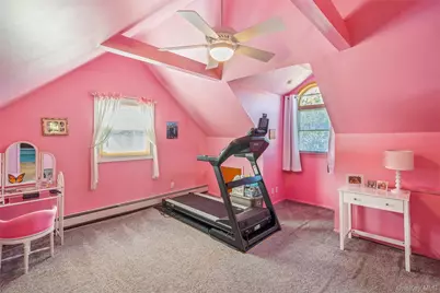 1048 Windermere Road, Franklin Square, NY 11010 - Photo 17