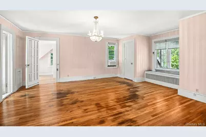 11 Robinhood Road, White Plains, NY 10605 - Photo 23