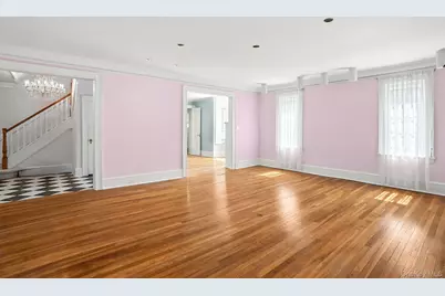 11 Robinhood Road, White Plains, NY 10605 - Photo 9