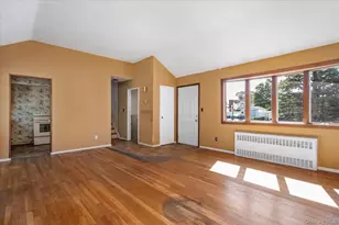 4057 Eve Dr, Seaford, NY 11783 - Photo 5