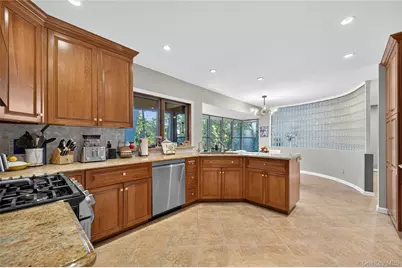 11 Willada Lane, Glen Cove, NY 11542 - Photo 17