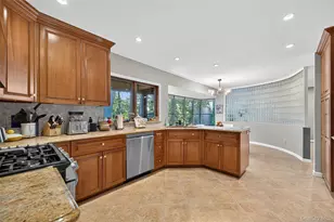 11 Willada Ln, Glen Cove, NY 11542 - Photo 17