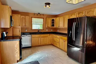 42 Bona Ventura Ave, Wallkill, NY 12589 - Photo 13