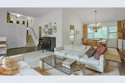 129 Hillandale Drive, New Rochelle, NY 10804 - Photo 9