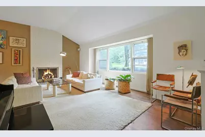 129 Hillandale Drive, New Rochelle, NY 10804 - Photo 7