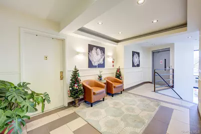 13546 Grand Central Parkway #4C, Briarwood, NY 11435 - Photo 3