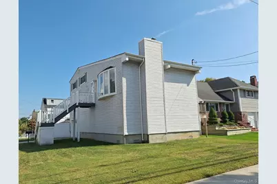 173 Cedar Street, Freeport, NY 11520 - Photo 3