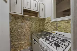 501 W 156th St, New York, NY 10032 - Photo 5