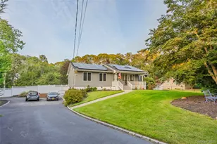 7 Cohrs Ct, Moriches, NY 11955 - Photo 3