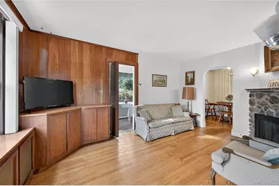 47 10th Street, Locust Valley, NY 11560 - Photo 5