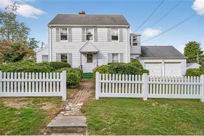 47 10th Street, Locust Valley, NY 11560 - Photo 1