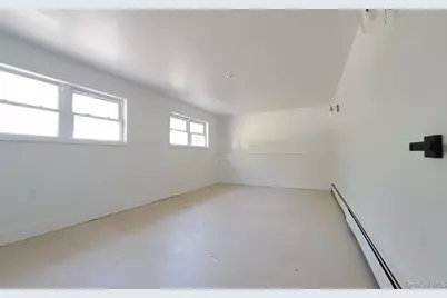 3 Carroll Drive, Woodbury, NY 10930 - Photo 9