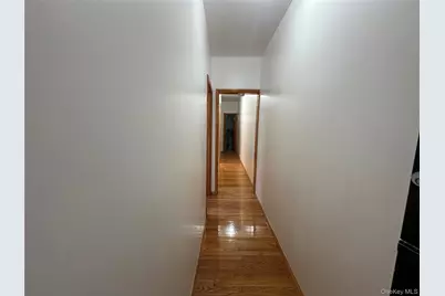 76-09 Roosevelt Avenue, Jackson Heights, NY 11372 - Photo 5