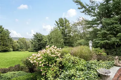 1276 Ridge Road, Syosset, NY 11791 - Photo 25