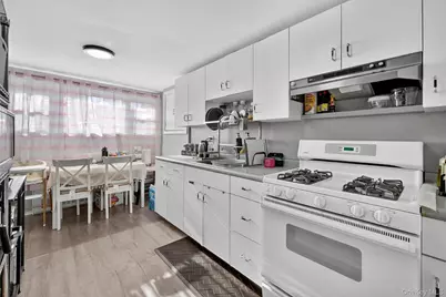 1818 Tomlinson Avenue, Bronx, NY 10461 - Photo 9