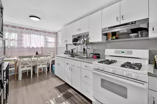 1818 Tomlinson Ave, Bronx, NY 10461 - Photo 9