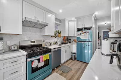 1818 Tomlinson Avenue, Bronx, NY 10461 - Photo 27