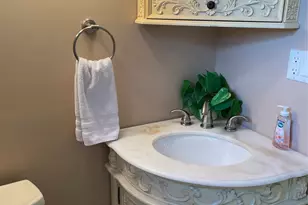 264-11 73rd Ave, Glen Oaks, NY 11004 - Photo 11