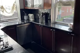 264-11 73rd Ave, Glen Oaks, NY 11004 - Photo 9