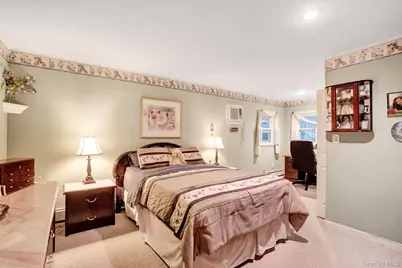 179 Swan Lane, Levittown, NY 11756 - Photo 19