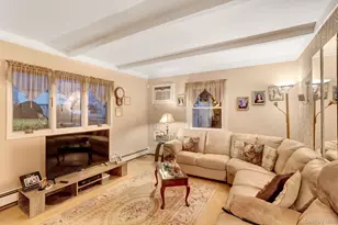 179 Swan Ln, Levittown, NY 11756 - Photo 9