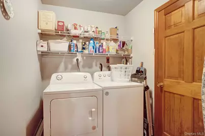 179 Swan Lane, Levittown, NY 11756 - Photo 25