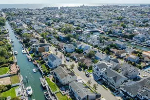 79 Curley St, Long Beach, NY 11561 - Photo 25