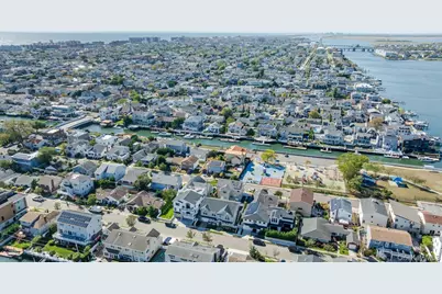 79 Curley Street, Long Beach, NY 11561 - Photo 33