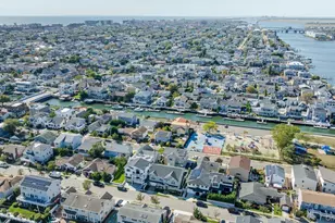 79 Curley St, Long Beach, NY 11561 - Photo 33