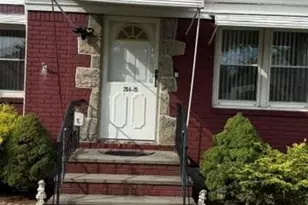 264-15 82nd Ave, Floral Park, NY NY 11 - Photo 1